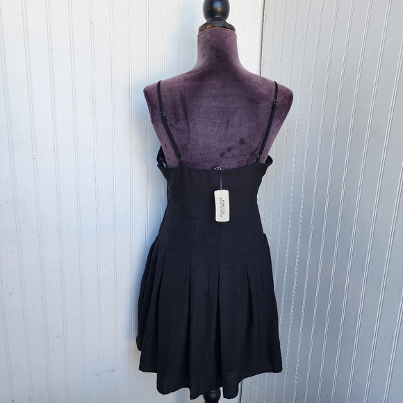 NWT Forever 21 Fit Flare Mini Strap Dress Black Pleated Sz M - Picture 7 of 15